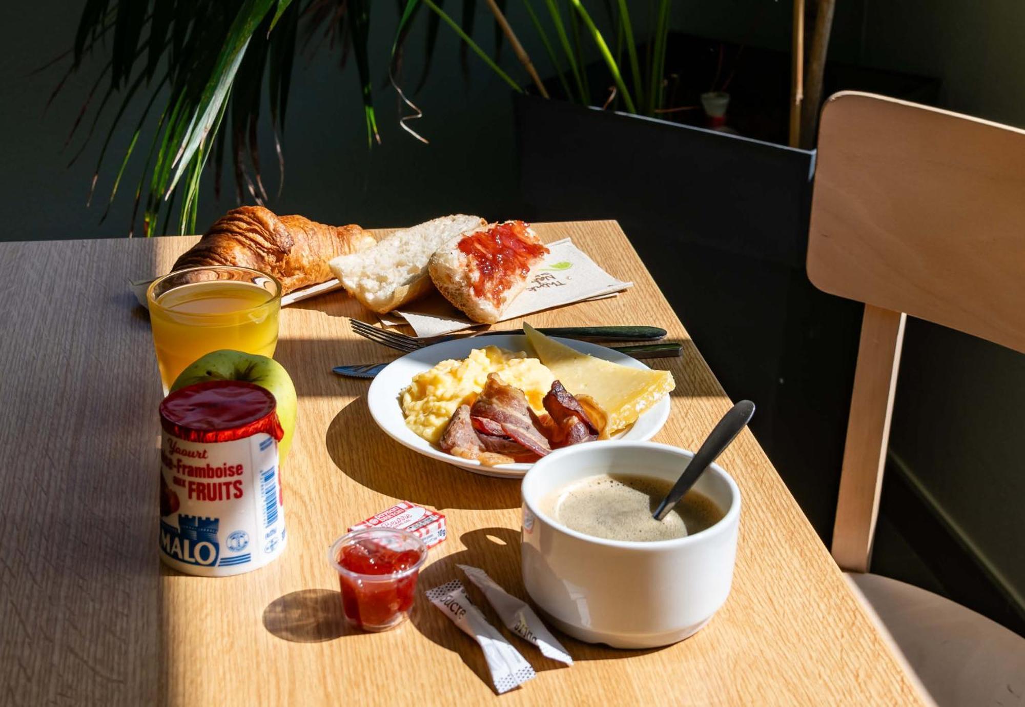 B&B Hotel Saint-Etienne Monthieu Zewnętrze zdjęcie